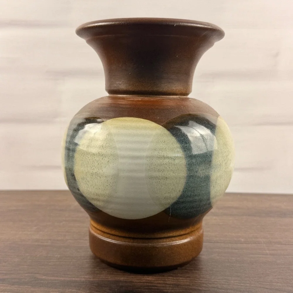 Robert Maxwell for Pottery Craft USA MCM Overlapping Circle Ceramic Vase